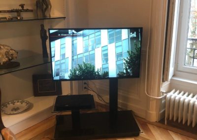 Fourniture d’une Tv et meuble Design dans un appartement de Lyon Croix Rousse